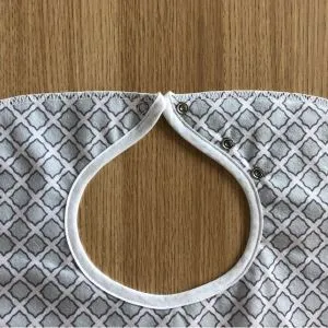 Bavetă PVC reutilizabilă și lavabilă